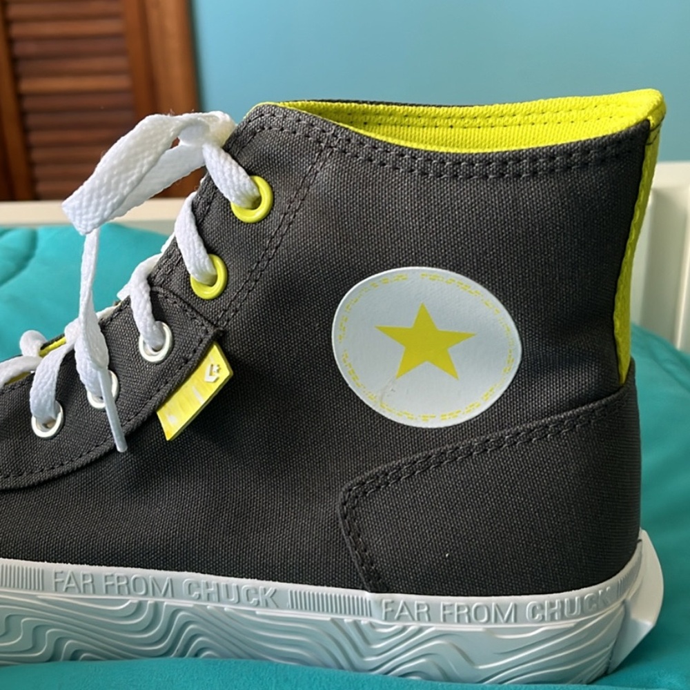 Unisex Converse high tops